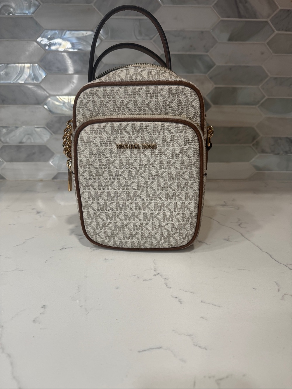Michael Kors Jet Set Medium Signature Logo Convertible Crossbody Bag Crossbody